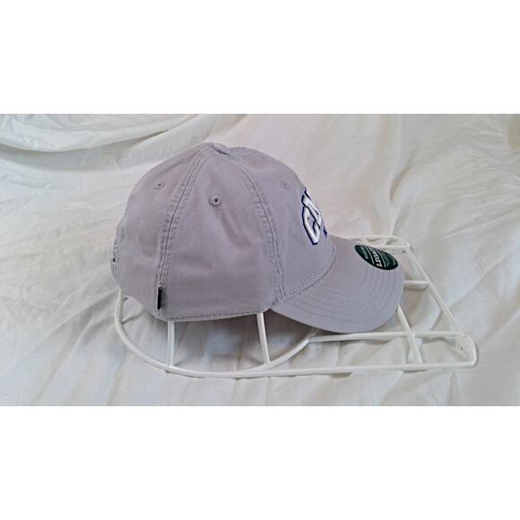 Christopher Newport University “MOM” Legacy Hat CNU Captains - Picture 5 of 8